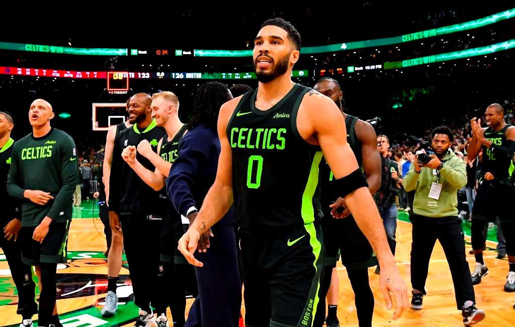 重磅！塔图姆在湖人比赛中绝杀转折点马赛刷新队史纪录，杜兰特与30激战西班牙队分钟的简单介绍